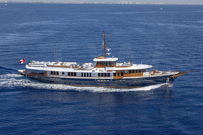 White Nadan yacht - 2026 guide with the owner of the world's 1640th largest yacht, the 2nd largest yacht built by superyacht builder Burger, based in United States.