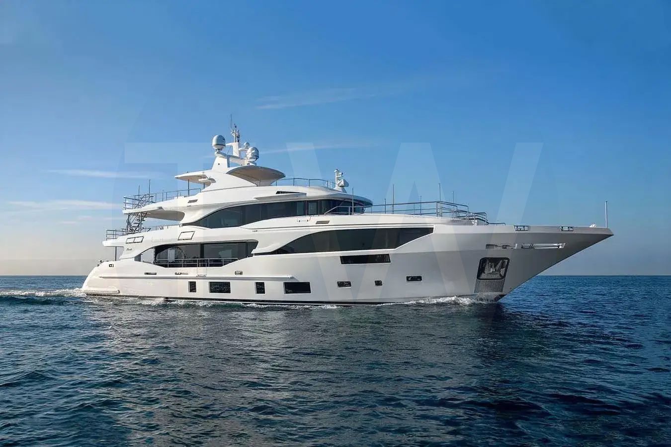 White Bella Vita yacht - 2026 guide with the owner of the world's 4008th largest yacht, the 28th largest yacht built by superyacht builder Benetti, based in Italy.