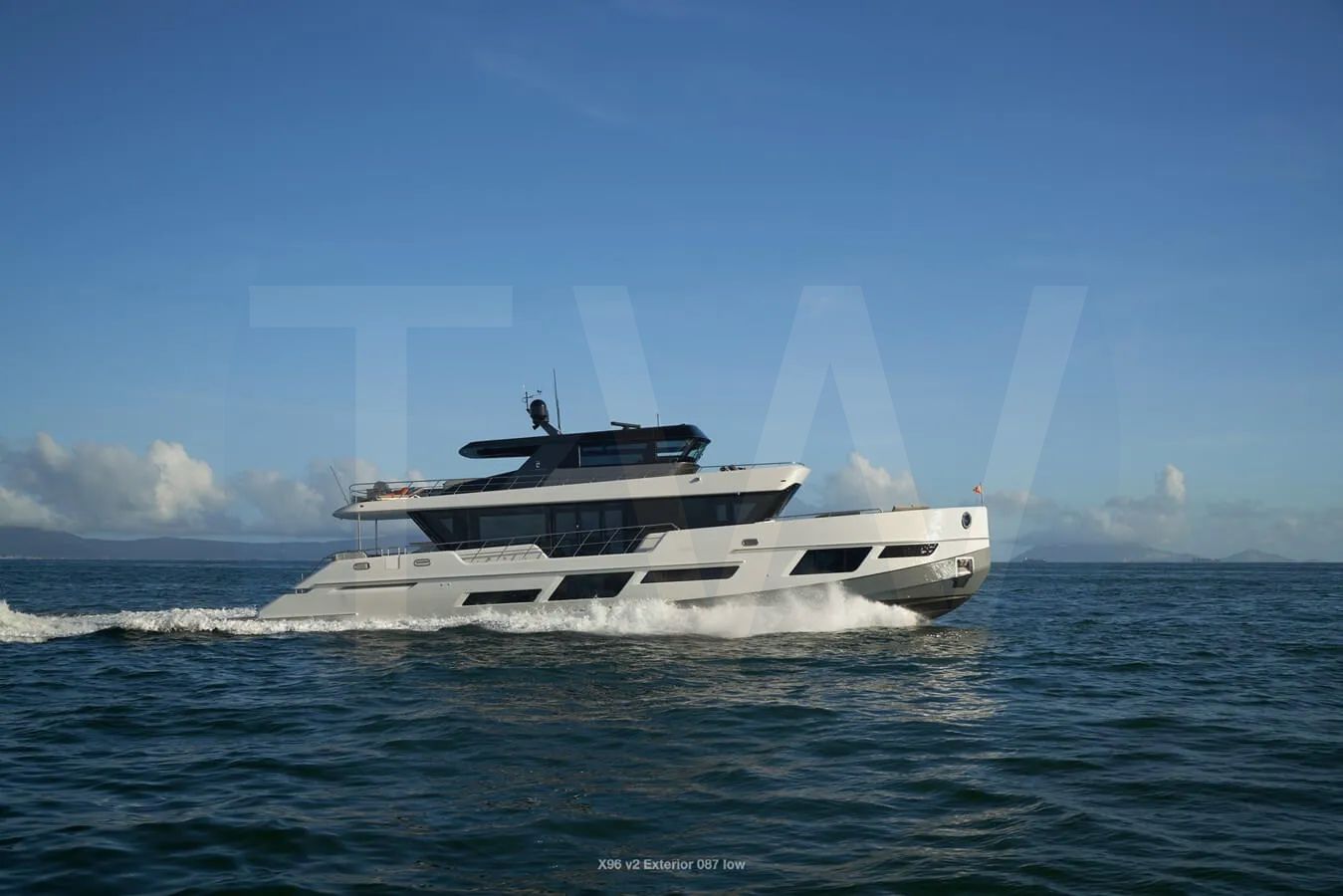 White CLX96/01 yacht - 2026 guide with the owner of the world's 7317th largest yacht, the 1st largest yacht built by superyacht builder CL Yachts, based in Hong Kong.