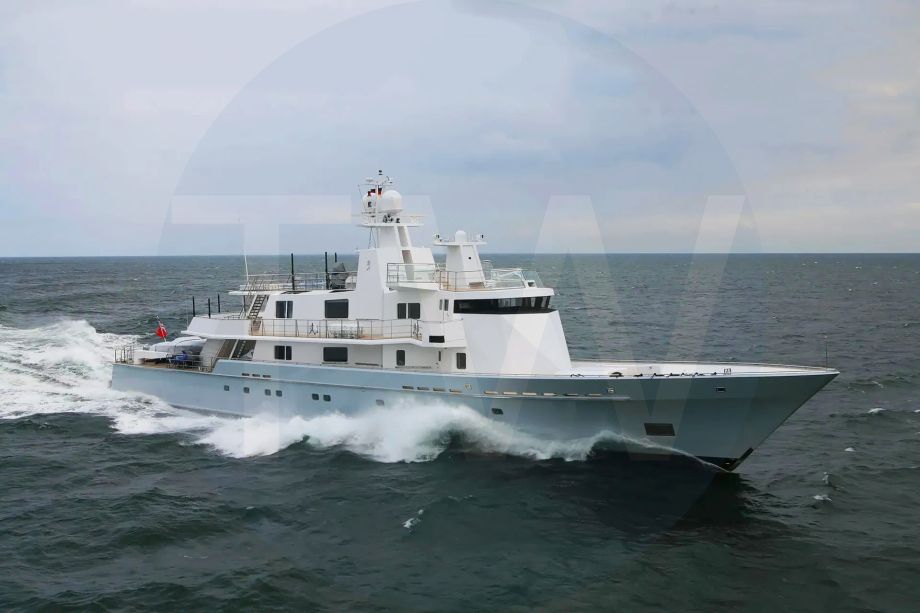 White Ronin yacht - 2026 guide with the owner of the world's 690th largest yacht, the 88th largest yacht built by superyacht builder Lürssen, based in Germany.