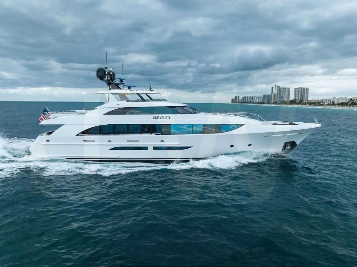 White Serenity yacht - 2026 guide with the owner of the world's 3075th largest yacht, the 63rd largest yacht built by superyacht builder Westport, based in United States.