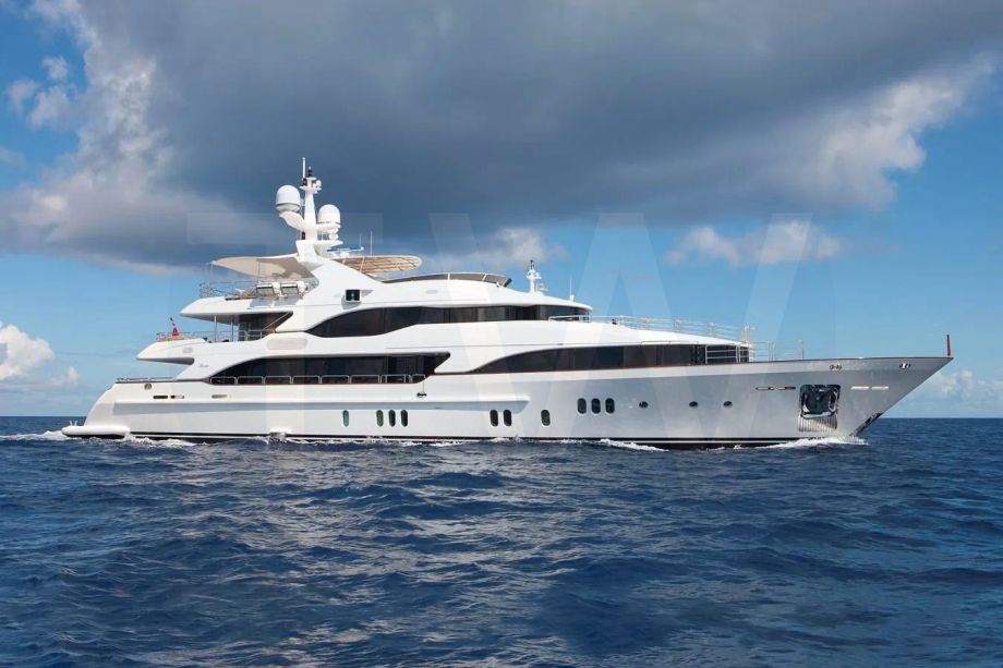 White Sur La Mer yacht for charter and price, located in Caribbean; Bahamas; New England offered for rent by LIME Yachts and Brokerage located in Fort Lauderdale Florida.