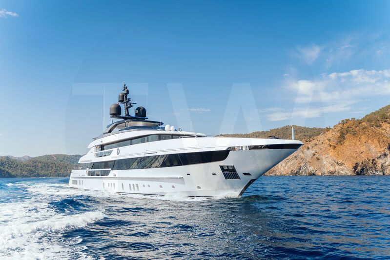 White Alulim yacht - 2026 guide with the owner of the world's 952nd largest yacht, the 16th largest yacht built by superyacht builder Sanlorenzo, based in Italy.