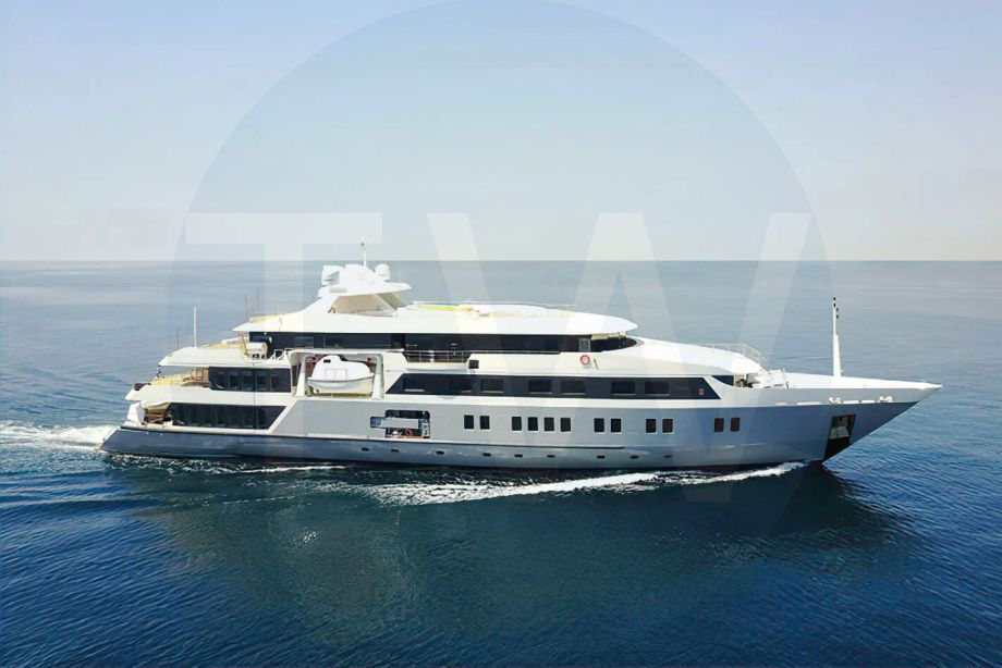 White Marquise yacht for charter and price, located in Mediterranean; Croatia; France; Greece; Italy; Malta; Monaco; Montenegro; Turkey; Indian Ocean; Maldives offered for rent by LIME Yachts and Brokerage located in Fort Lauderdale Florida.