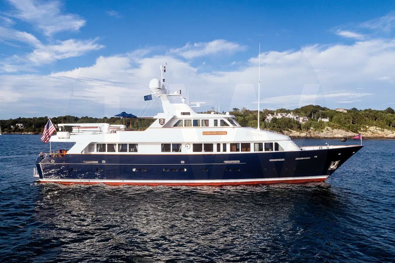 White Moon River yacht - 2026 guide with the owner of the world's 3642nd largest yacht, the 206th largest yacht built by superyacht builder Feadship, based in Netherlands.