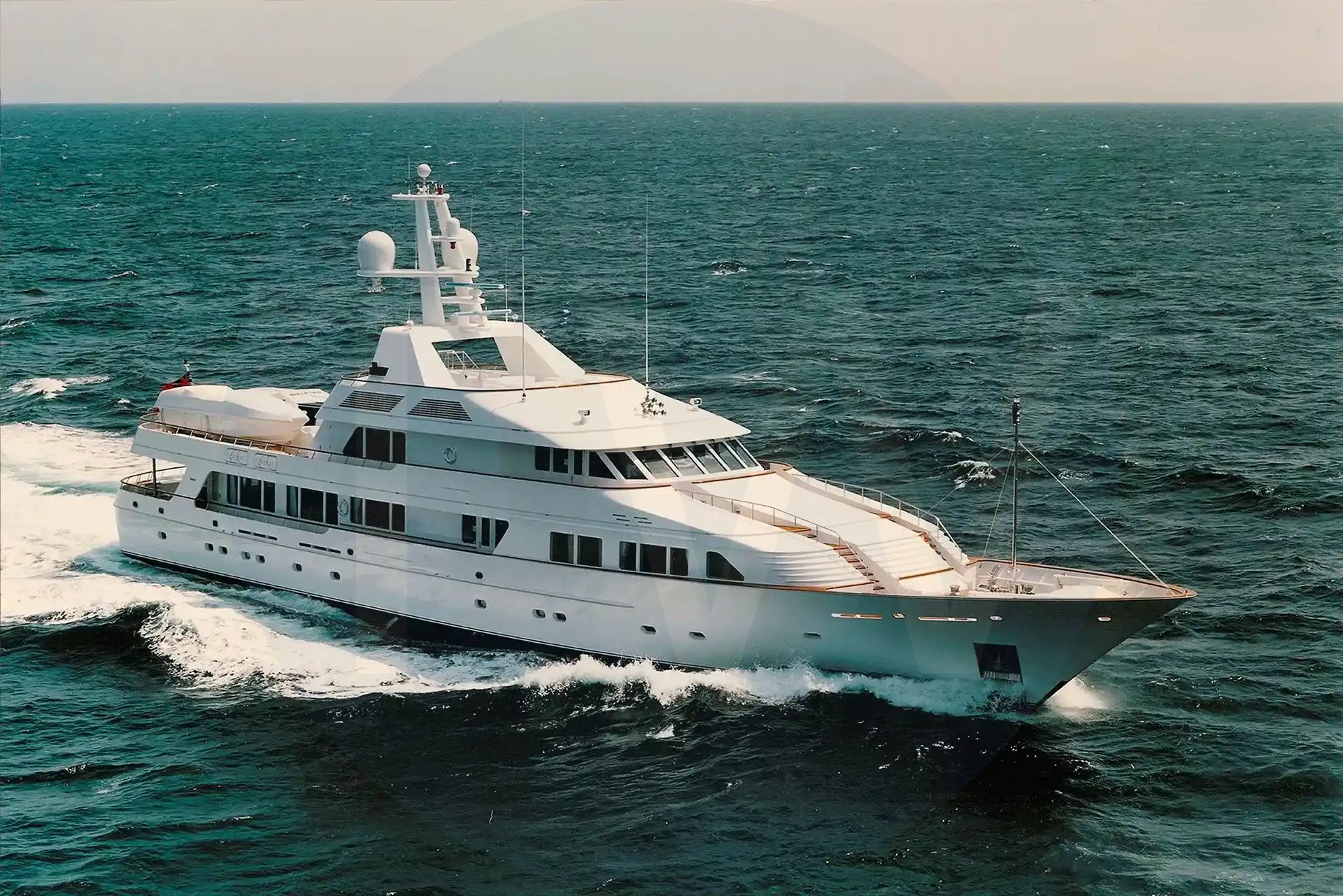 White Maria yacht - 2026 guide with the owner of the world's 999th largest yacht, the 118th largest yacht built by superyacht builder Feadship, based in Netherlands.