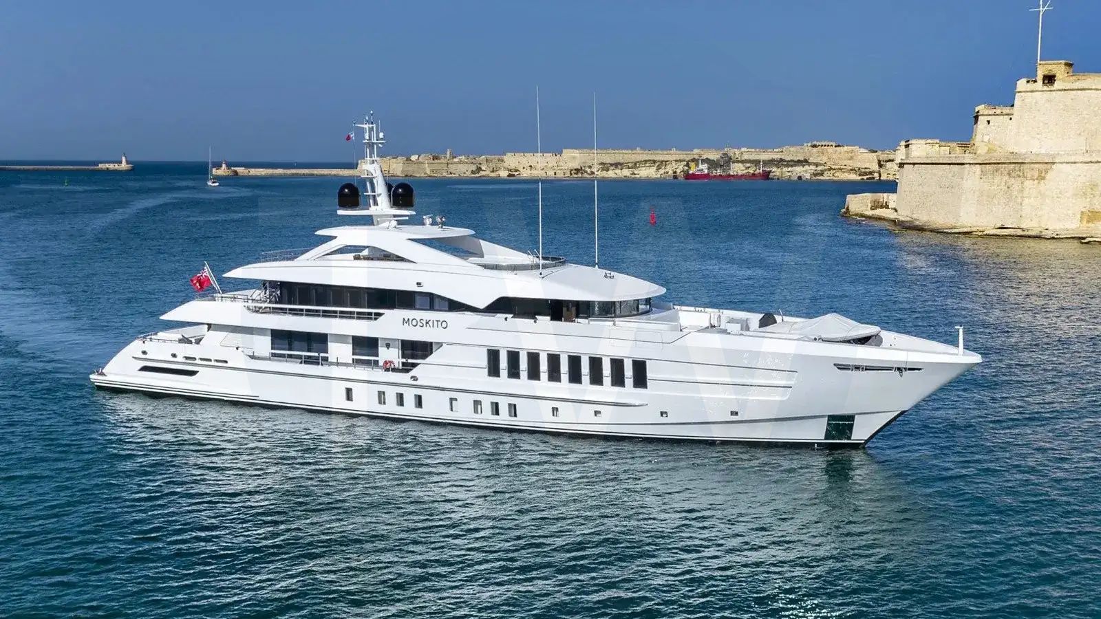 White Moskito yacht - 2026 guide with the owner of the world's 819th largest yacht, the 10th largest yacht built by superyacht builder Heesen, based in Netherlands.