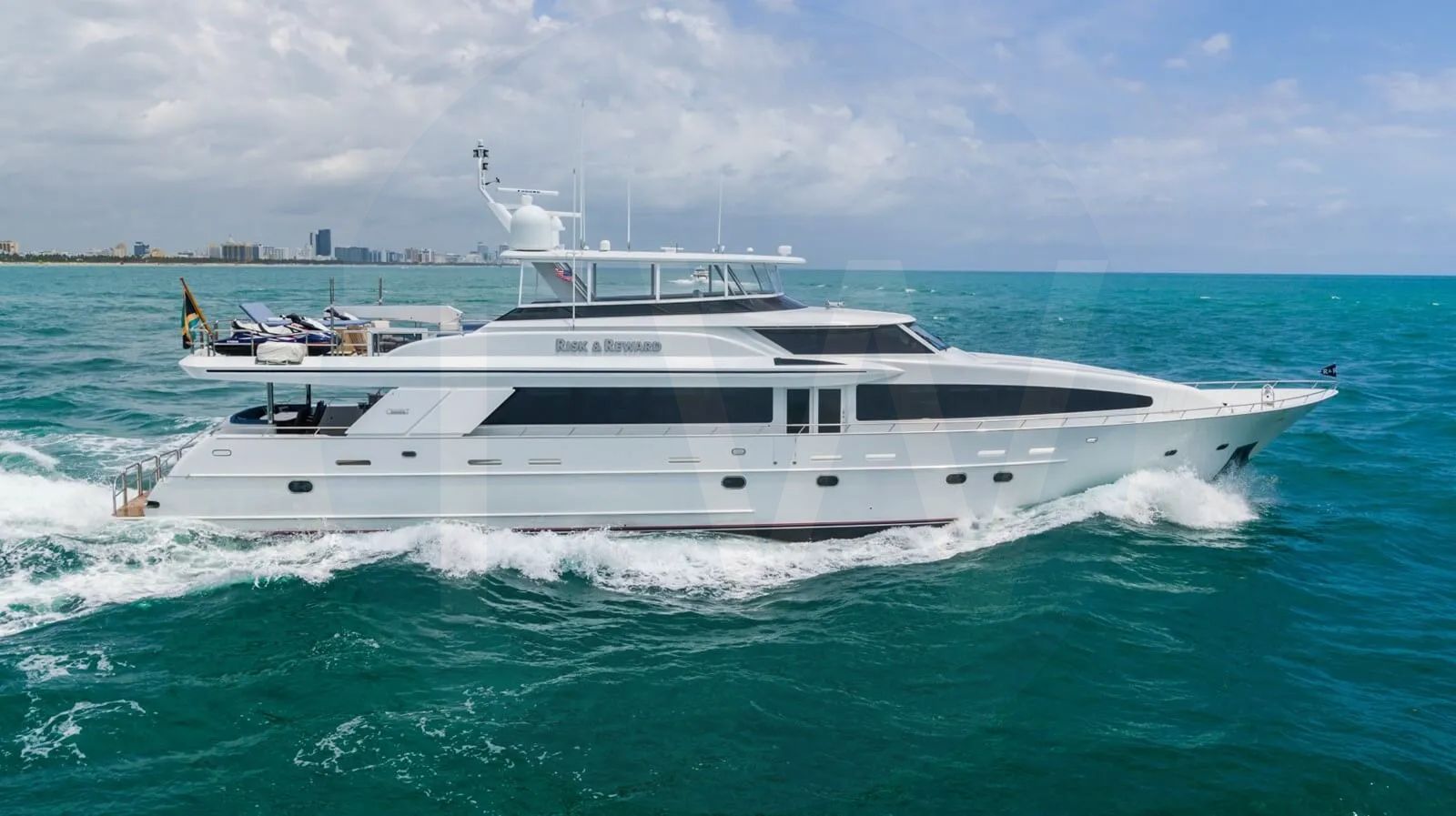 White Risk & Reward yacht - 2026 guide with the owner of the world's 3541st largest yacht, the 5th largest yacht built by superyacht builder Crescent, based in Canada.