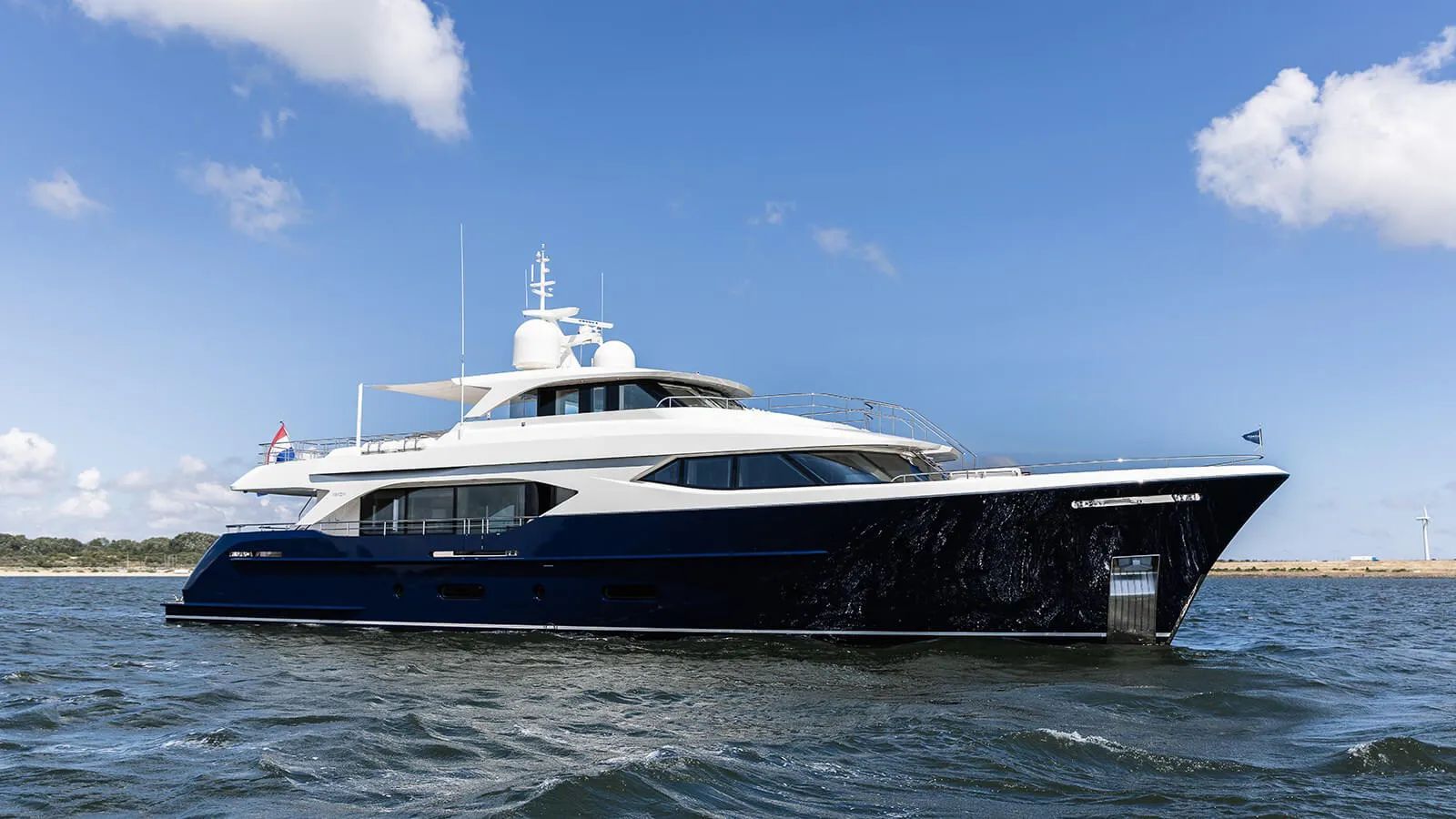 Moonen 110 Mustique