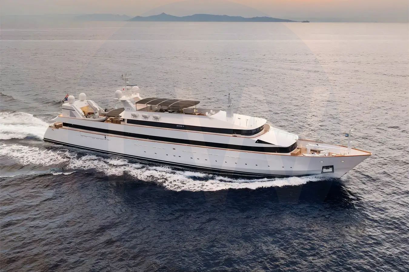 White Adamas V yacht - 2026 guide with the owner of the world's 459th largest yacht, the 4th largest yacht built by superyacht builder Cantiere Navale, based in Italy.