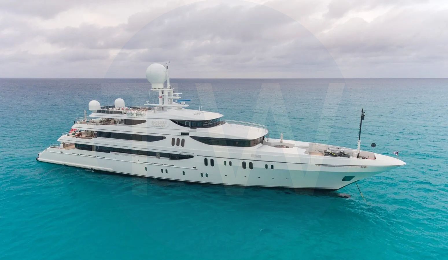 White Joia the Crown Jewel yacht - 2026 guide with the owner of the world's 460th largest yacht, the 1st largest yacht built by superyacht builder Codecasa, based in Italy.