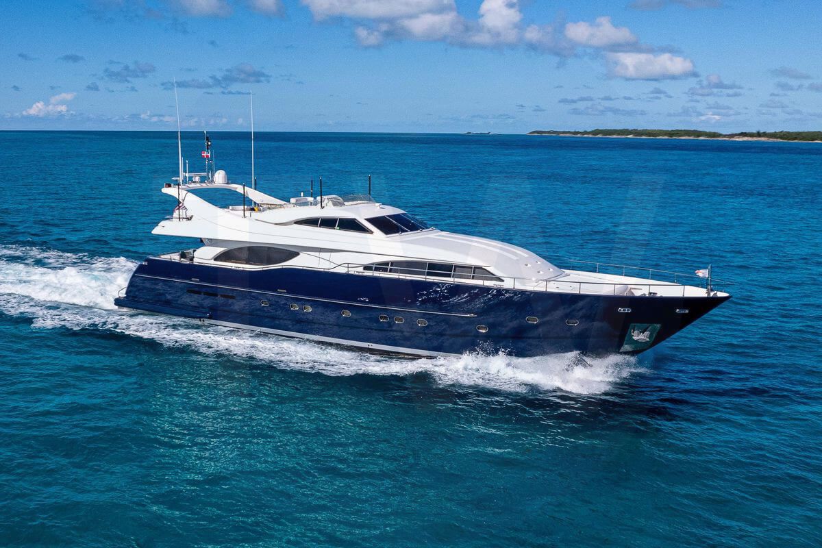 White DreamChaser yacht - 2026 guide with the owner of the world's 7776th largest yacht, the 280th largest yacht built by superyacht builder Custom Line, based in Italy.