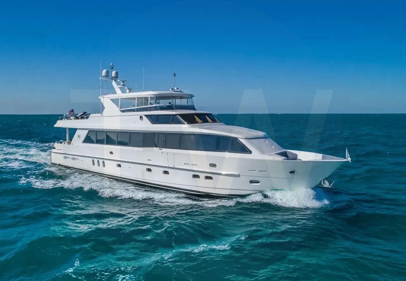 White Done Deal yacht - 2026 guide with the owner of the world's 6333rd largest yacht, the 26th largest yacht built by superyacht builder Hargrave, based in Taiwan.