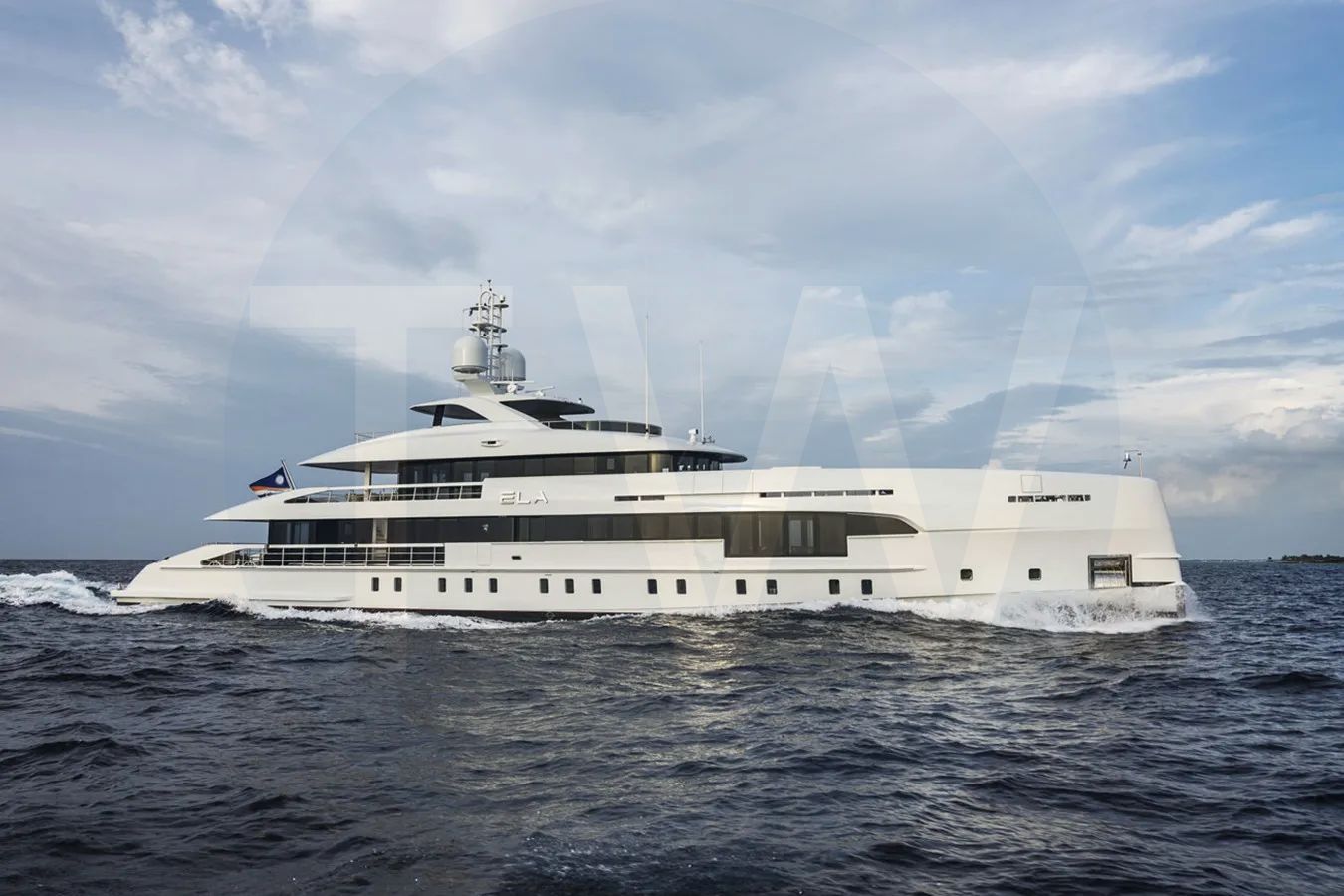White Ela yacht - 2026 guide with the owner of the world's 1194th largest yacht, the 35th largest yacht built by superyacht builder Heesen, based in Netherlands.