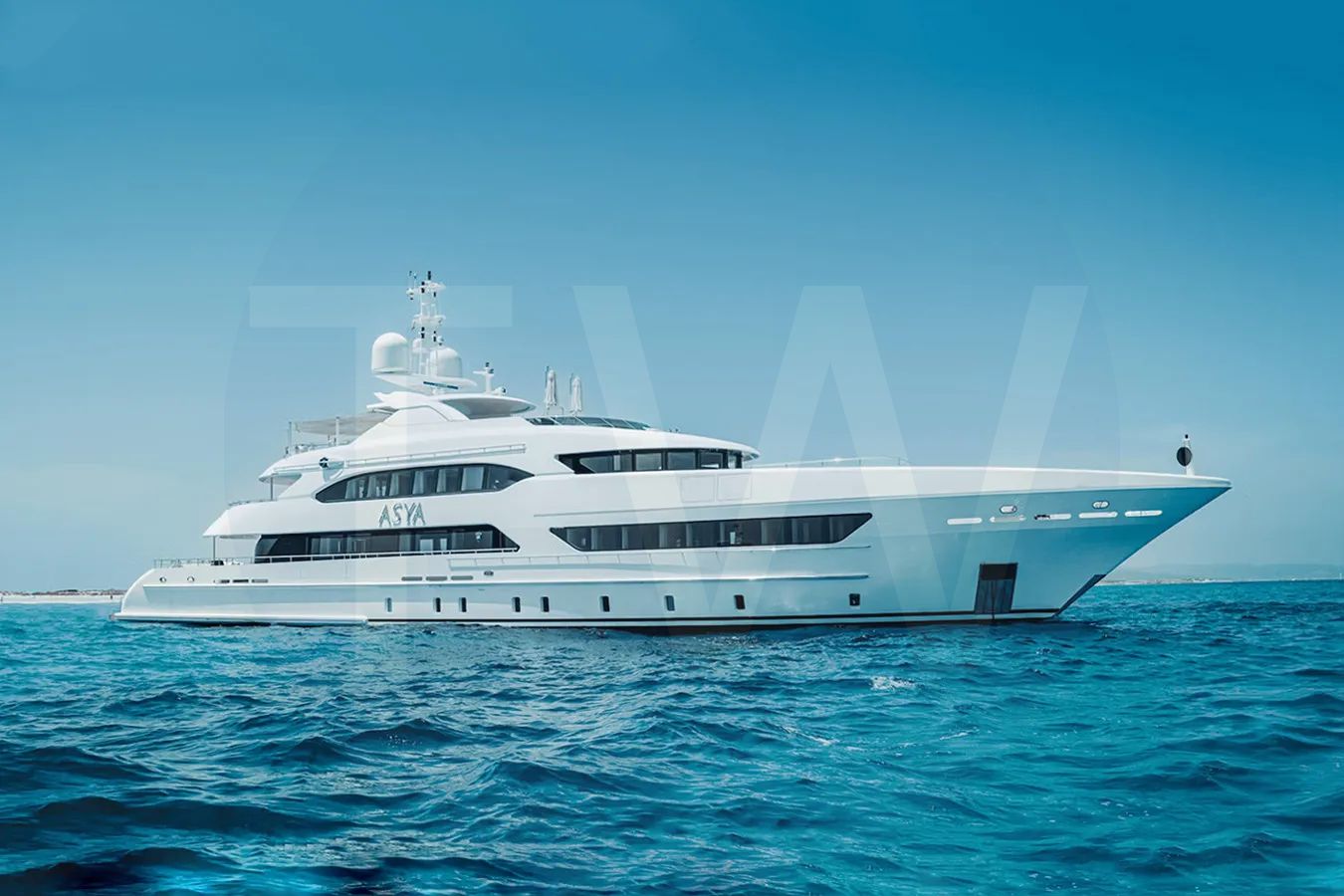 White Asya yacht - 2026 guide with the owner of the world's 1517th largest yacht, the 56th largest yacht built by superyacht builder Heesen, based in Netherlands.