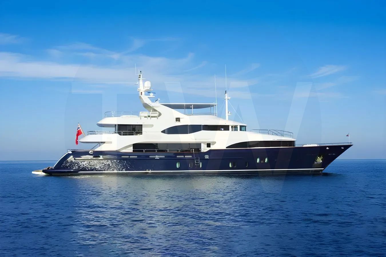 White Grande Amore yacht - 2026 guide with the owner of the world's 1891st largest yacht, the 108th largest yacht built by superyacht builder Benetti Yachts, based in Italy.