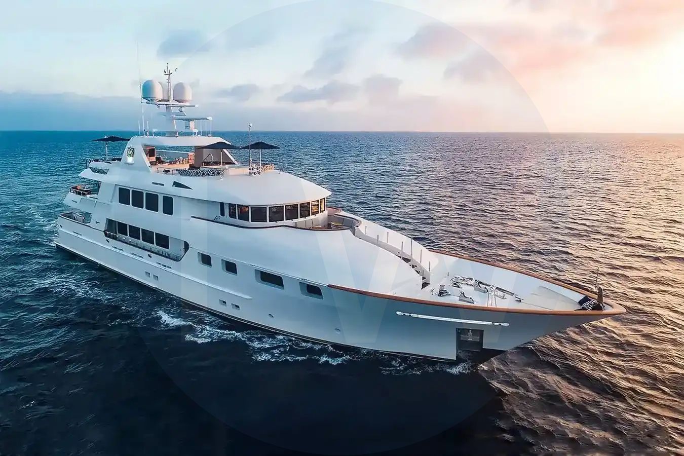 White Aquasition yacht - 2026 guide with the owner of the world's 2054th largest yacht, the 44th largest yacht built by superyacht builder Trinity, based in United States.