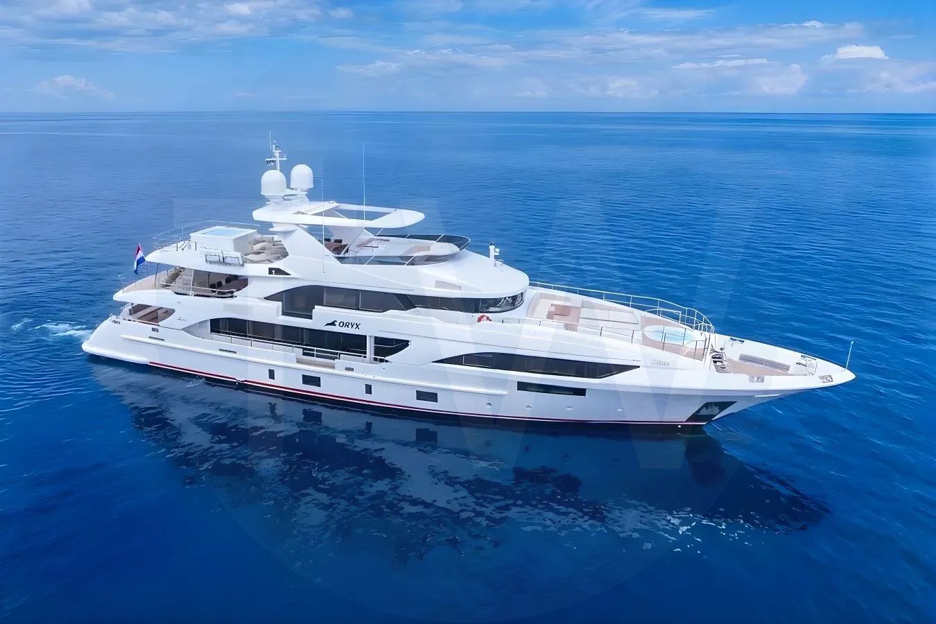 White Oryx yacht - 2026 guide with the owner of the world's 2553rd largest yacht, the 190th largest yacht built by superyacht builder Benetti Yachts, based in Italy.