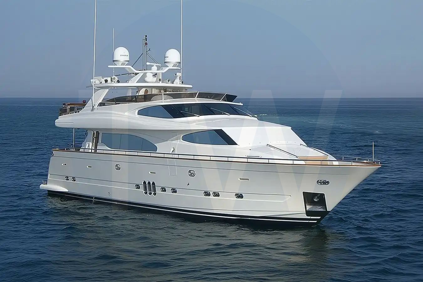 White Conte Alberti yacht - 2026 guide with the owner of the world's 9026th largest yacht, the 129th largest yacht built by superyacht builder Horizon, based in Taiwan.