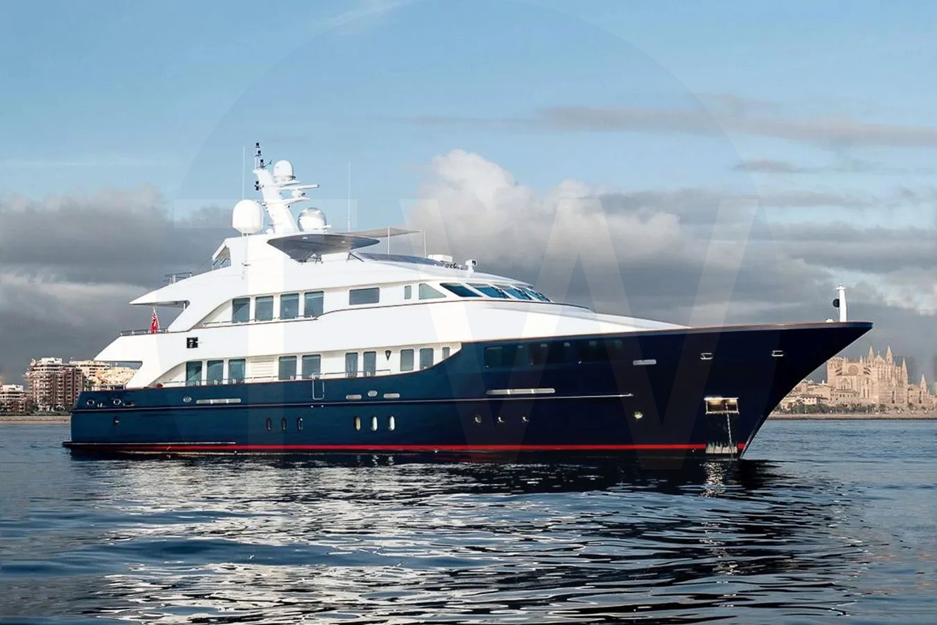 White Lady Lucy yacht - 2026 guide with the owner of the world's 2697th largest yacht, the 97th largest yacht built by superyacht builder Heesen, based in Netherlands.