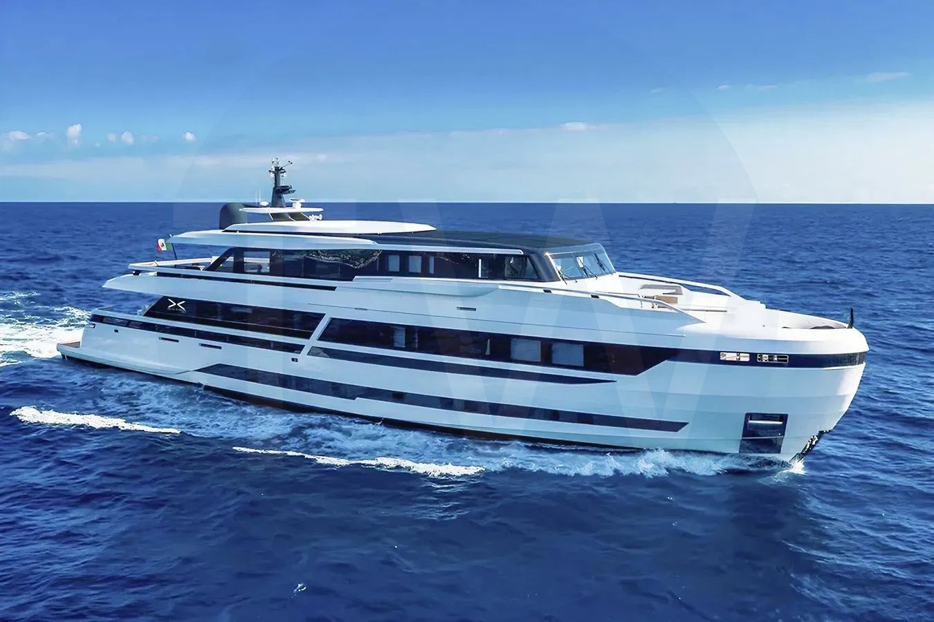 White L.A.U.L. yacht - 2026 guide with the owner of the world's 2787th largest yacht, the 1st largest yacht built by superyacht builder Extra Yachts, based in Italy.
