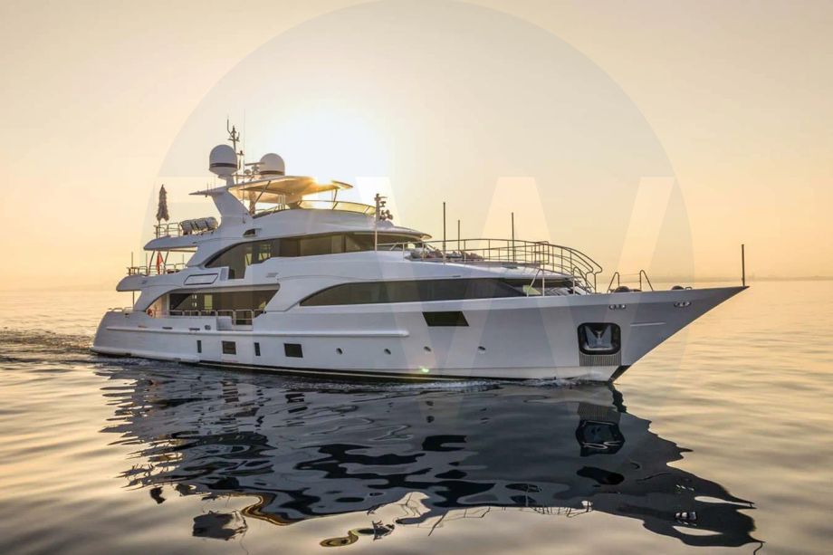 White Safad yacht - 2026 guide with the owner of the world's 3473rd largest yacht, the 239th largest yacht built by superyacht builder Benetti, based in Italy.