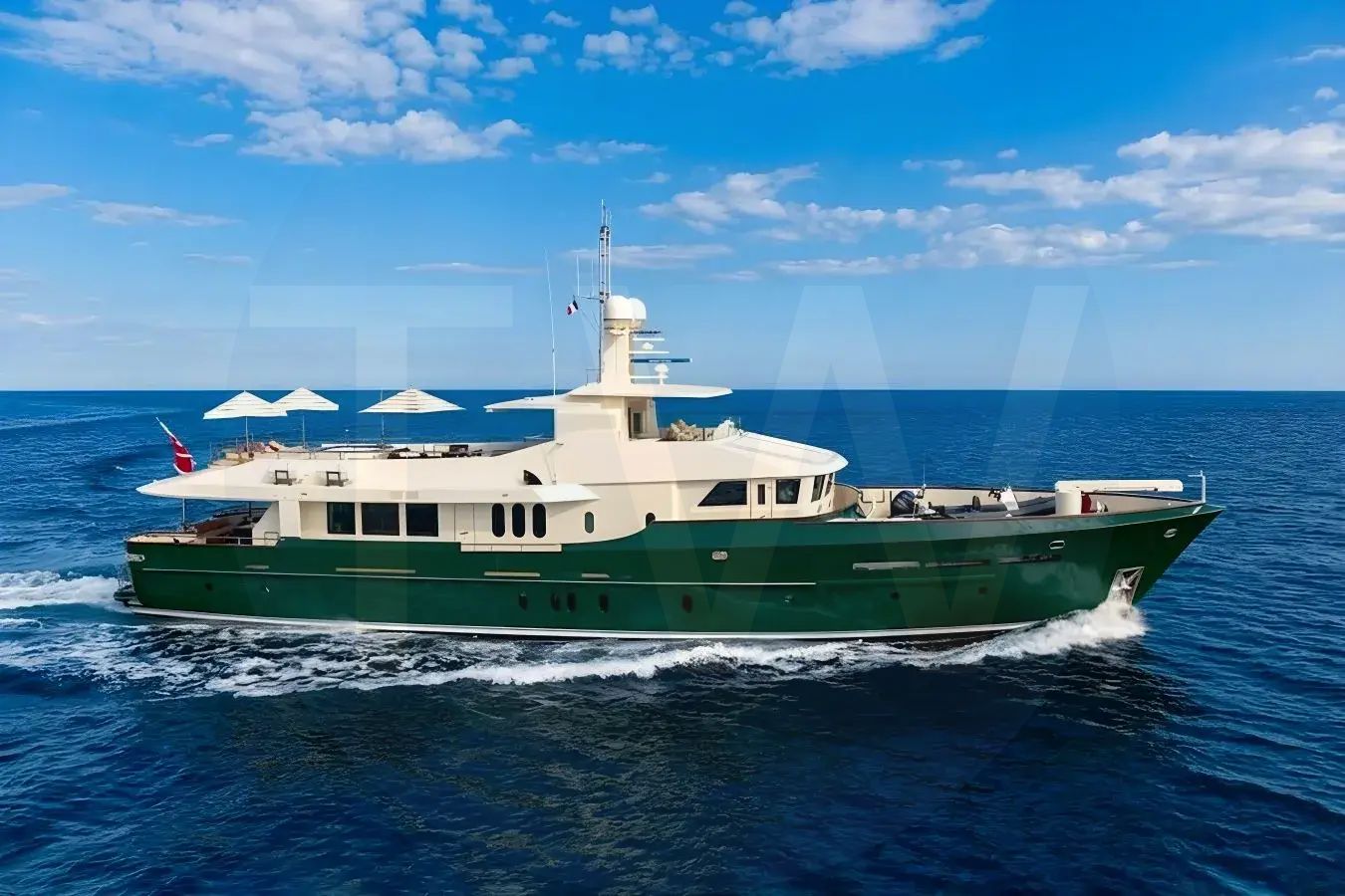 White W Explorer yacht - 2026 guide with the owner of the world's 3601st largest yacht, the 22nd largest yacht built by superyacht builder Benetti, based in Italy.