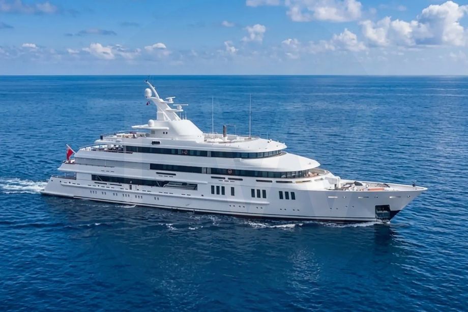 White Boadicea yacht - 2026 guide with the owner of the world's 282nd largest yacht, the 12th largest yacht built by superyacht builder Amels, based in Netherlands.