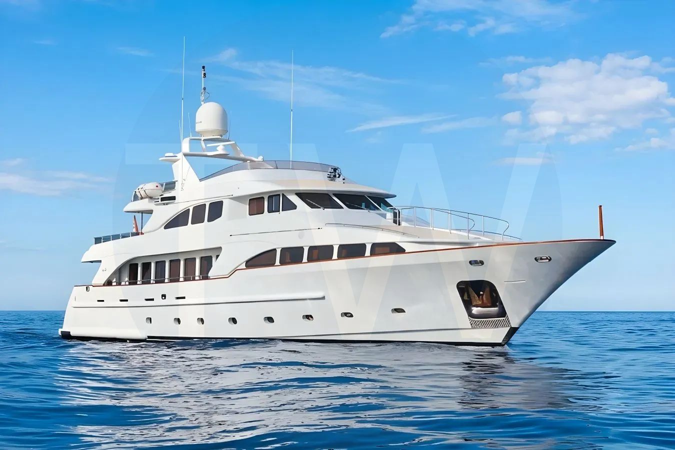 White Inouis yacht - 2026 guide with the owner of the world's 4239th largest yacht, the 289th largest yacht built by superyacht builder Benetti Yachts, based in Italy.