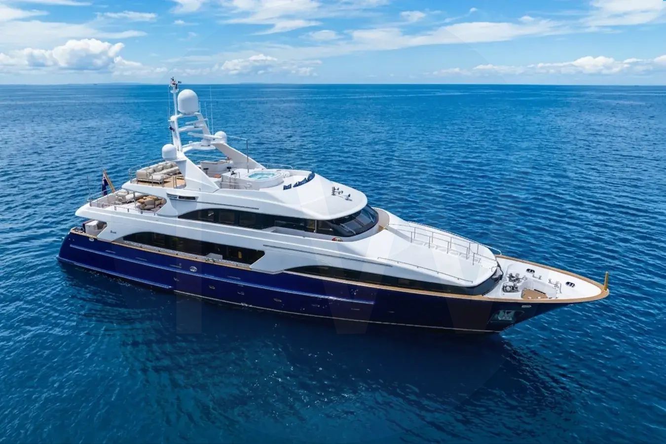 White Sereno yacht - 2026 guide with the owner of the world's 4165th largest yacht, the 284th largest yacht built by superyacht builder Benetti Yachts, based in Italy.