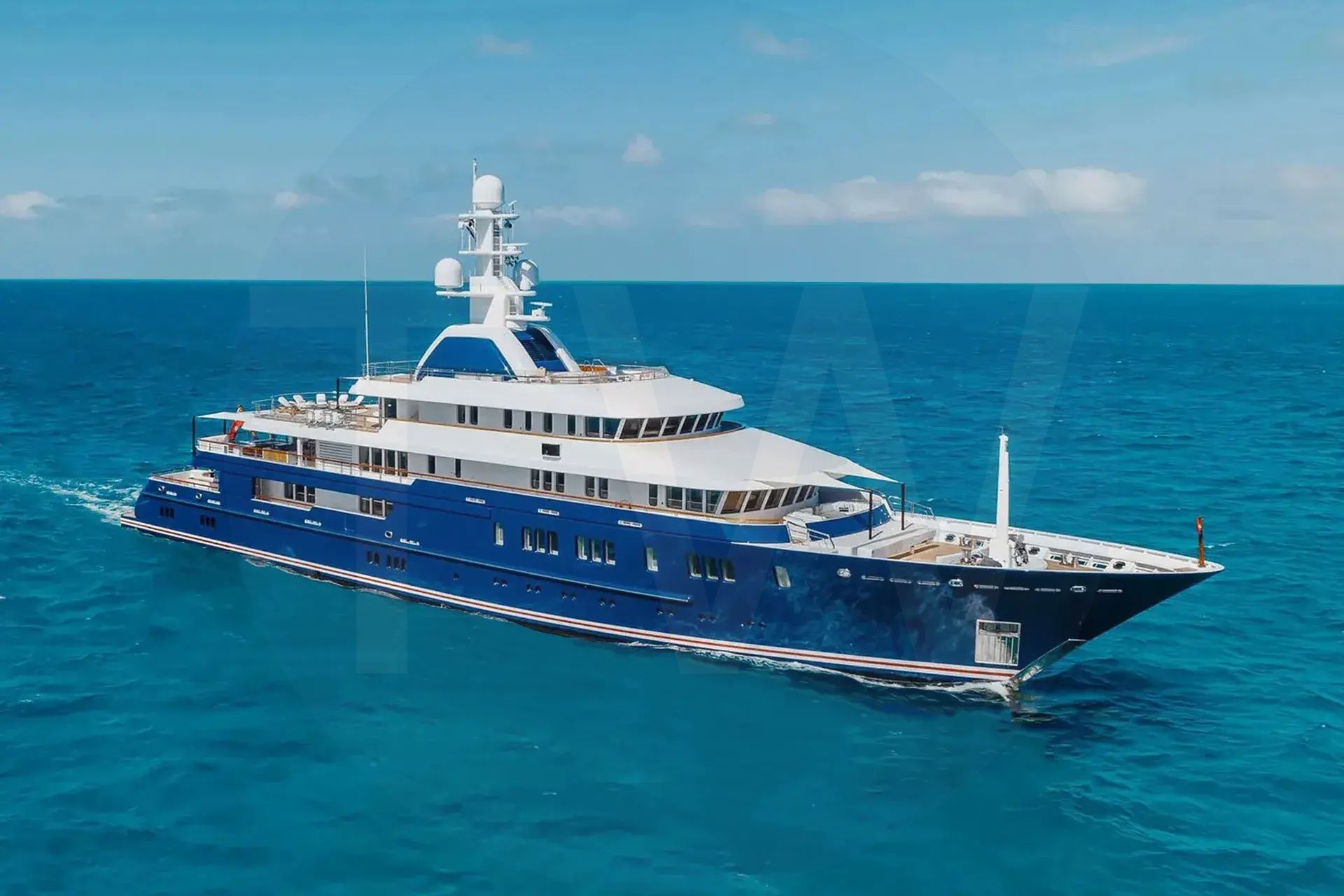 White Huntress yacht - 2026 guide with the owner of the world's 284th largest yacht, the 57th largest yacht built by superyacht builder Lürssen, based in Germany.