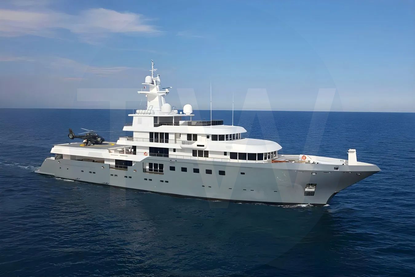 White Planet Nine yacht - 2026 guide with the owner of the world's 324th largest yacht, the 5th largest yacht built by superyacht builder Admiral, based in Italy.
