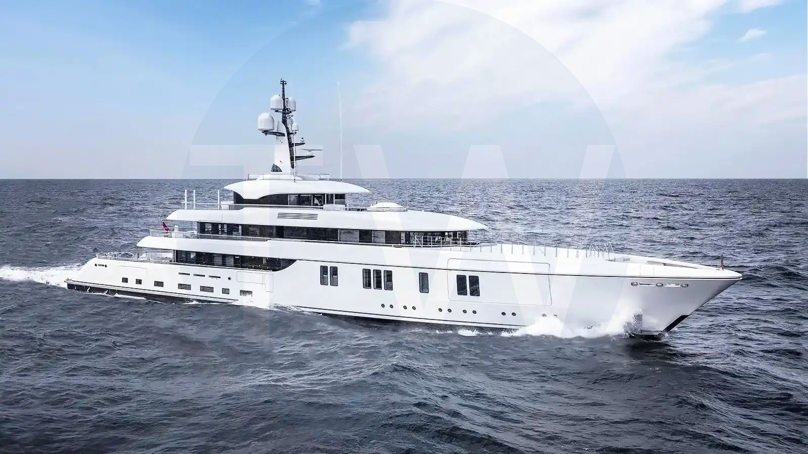 White Lunasea yacht - 2026 guide with the owner of the world's 327th largest yacht, the 49th largest yacht built by superyacht builder Feadship, based in Netherlands.