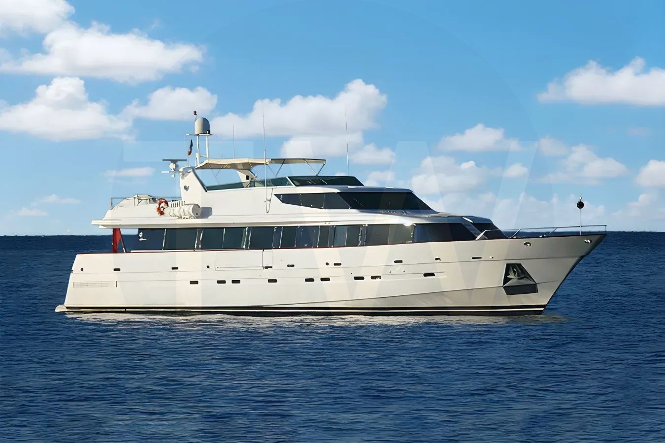 White Providence yacht - 2026 guide with the owner of the world's 4817th largest yacht, the 3rd largest yacht built by superyacht builder Mefasa, based in Spain.