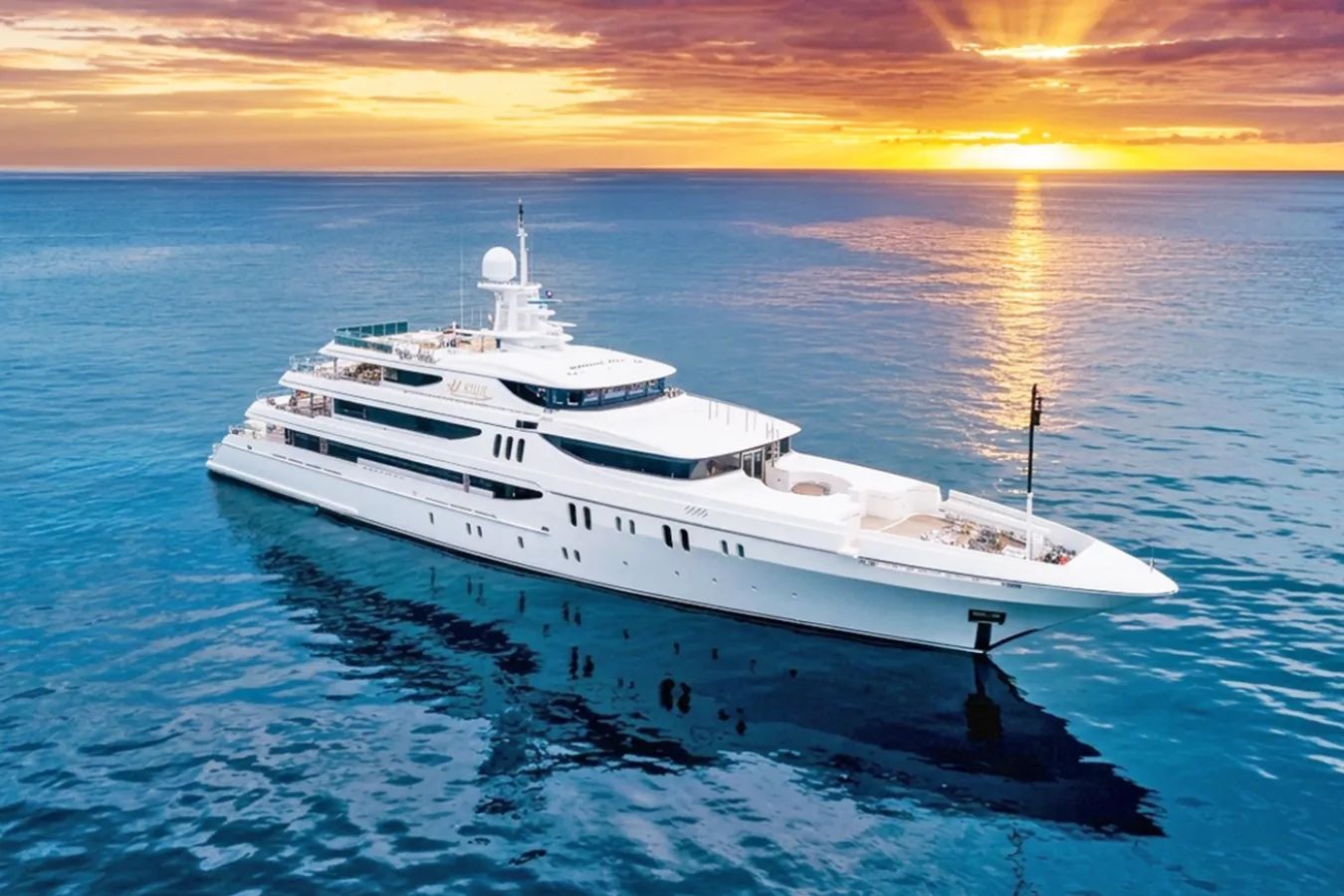 Joia the Crown Jewel