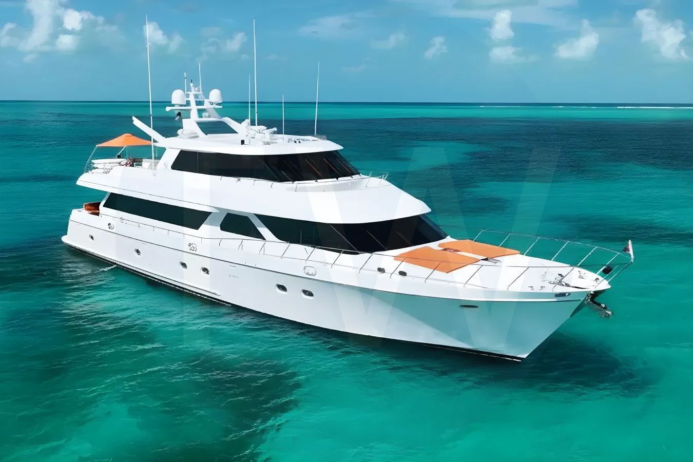 White Robin's Nest II yacht - 2026 guide with the owner of the world's 6083rd largest yacht, the 62nd largest yacht built by superyacht builder Ocean Alexander, based in Taiwan.