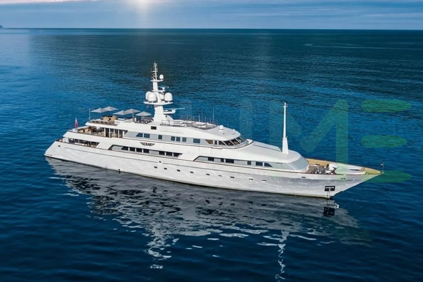 White Isabell Princess of the Sea yacht - 2026 guide with the owner of the world's 504th largest yacht, the 5th largest yacht built by superyacht builder Codecasa, based in Italy.