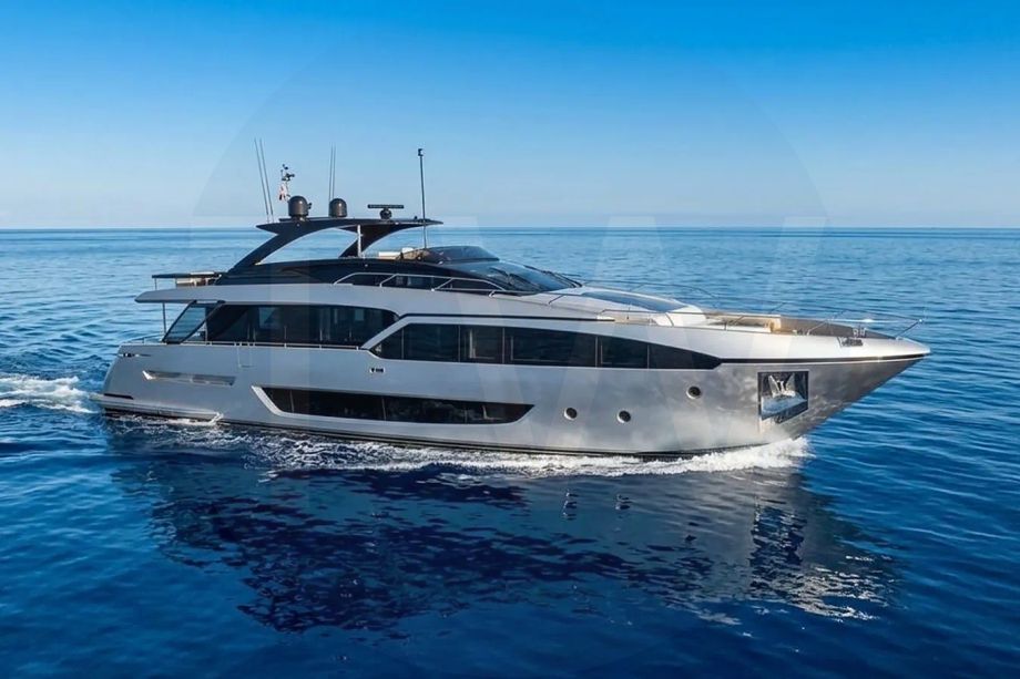 White Msea yacht - 2026 guide with the owner of the world's 9054th largest yacht, the 161st largest yacht built by superyacht builder Riva, based in Italy.