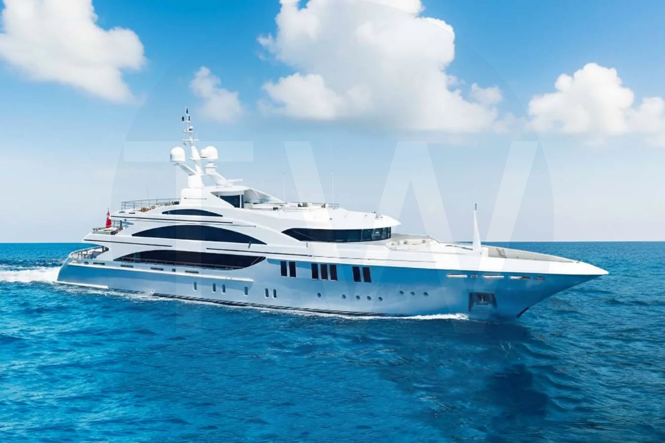 White La Blanca yacht - 2026 guide with the owner of the world's 595th largest yacht, the 31st largest yacht built by superyacht builder Benetti Yachts, based in Italy.