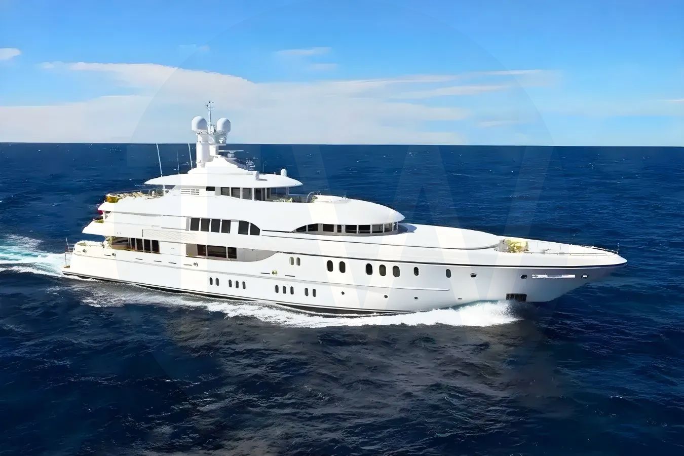 White Gipta yacht - 2026 guide with the owner of the world's 595th largest yacht, the 75th largest yacht built by superyacht builder Lürssen, based in Germany.