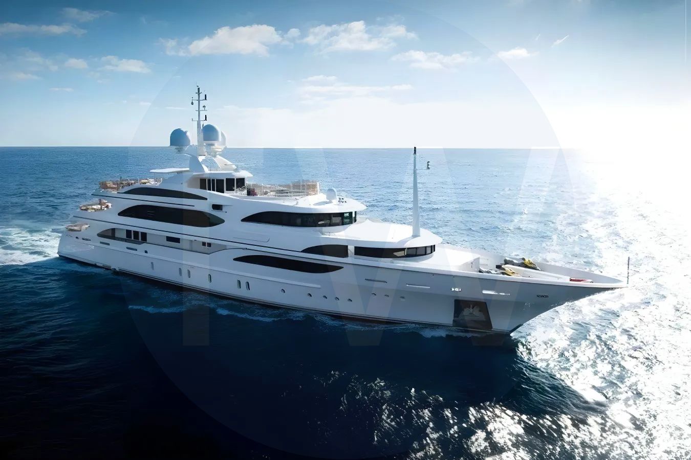 White Dilara yacht - 2026 guide with the owner of the world's 661st largest yacht, the 36th largest yacht built by superyacht builder Benetti Yachts, based in Italy.