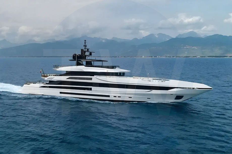 White Maverick yacht for charter and price, located in Caribbean; Bahamas; Antigua; Saint Martin; St Barts offered for rent by LIME Yachts and Brokerage located in Fort Lauderdale Florida.