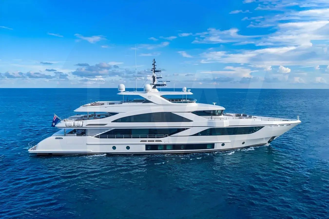 White Rising Dawn yacht - 2026 guide with the owner of the world's 2074th largest yacht, the 11th largest yacht built by superyacht builder Gulf Craft, based in United Arab Emirates.