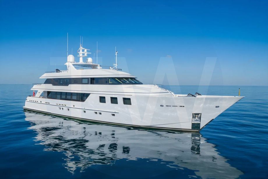 White Crossed Sabre yacht for charter and price, located in Caribbean; Bahamas; Antigua; Saint Martin; St Barts offered for rent by LIME Yachts and Brokerage located in Fort Lauderdale Florida.