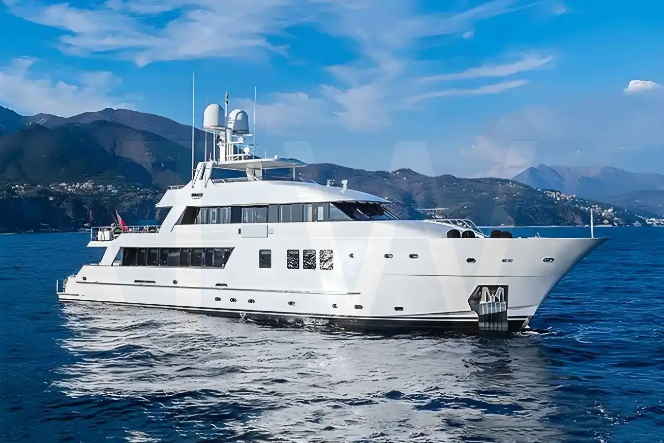 White Atom yacht - 2026 guide with the owner of the world's 4751st largest yacht, the 5th largest yacht built by superyacht builder INACE Superyachts, based in Brazil.