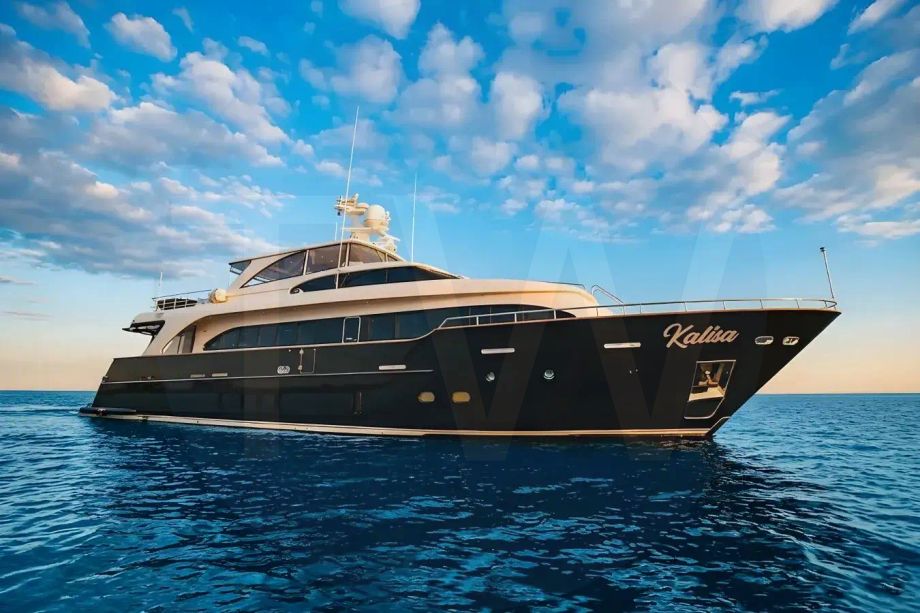 White Kalisa yacht - 2026 guide with the owner of the world's 8300th largest yacht, the 467th largest yacht built by superyacht builder Benetti, based in Italy.