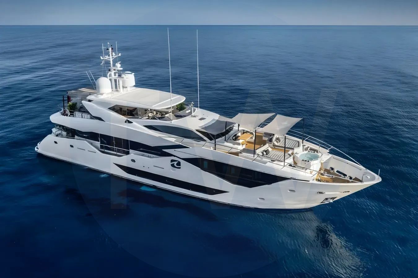 White Noroader yacht - 2026 guide with the owner of the world's 3989th largest yacht, the 50th largest yacht built by superyacht builder Sunseeker, based in United Kingdom.