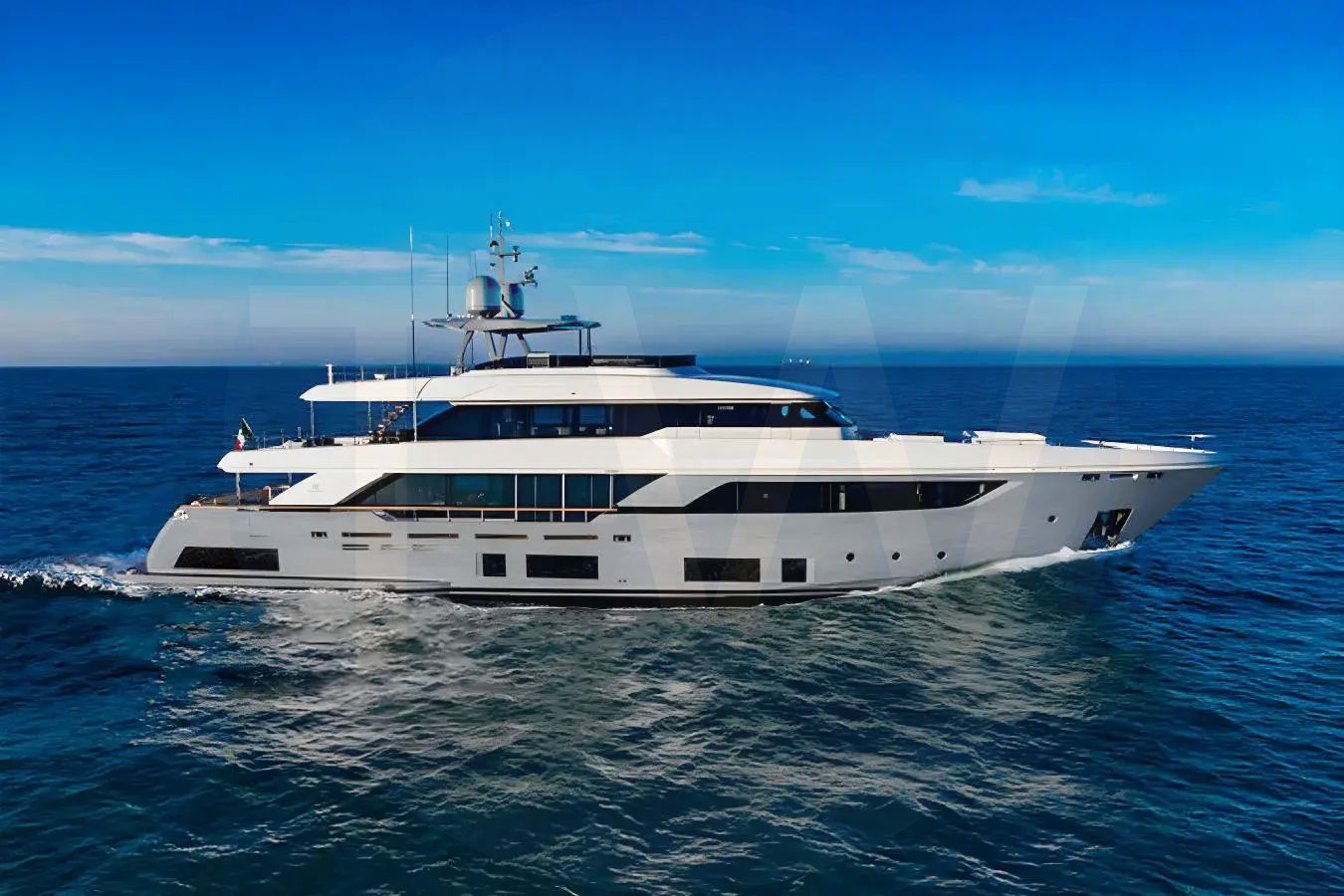 White Bizman yacht - 2026 guide with the owner of the world's 3352nd largest yacht, the 60th largest yacht built by superyacht builder Custom Line, based in Italy.