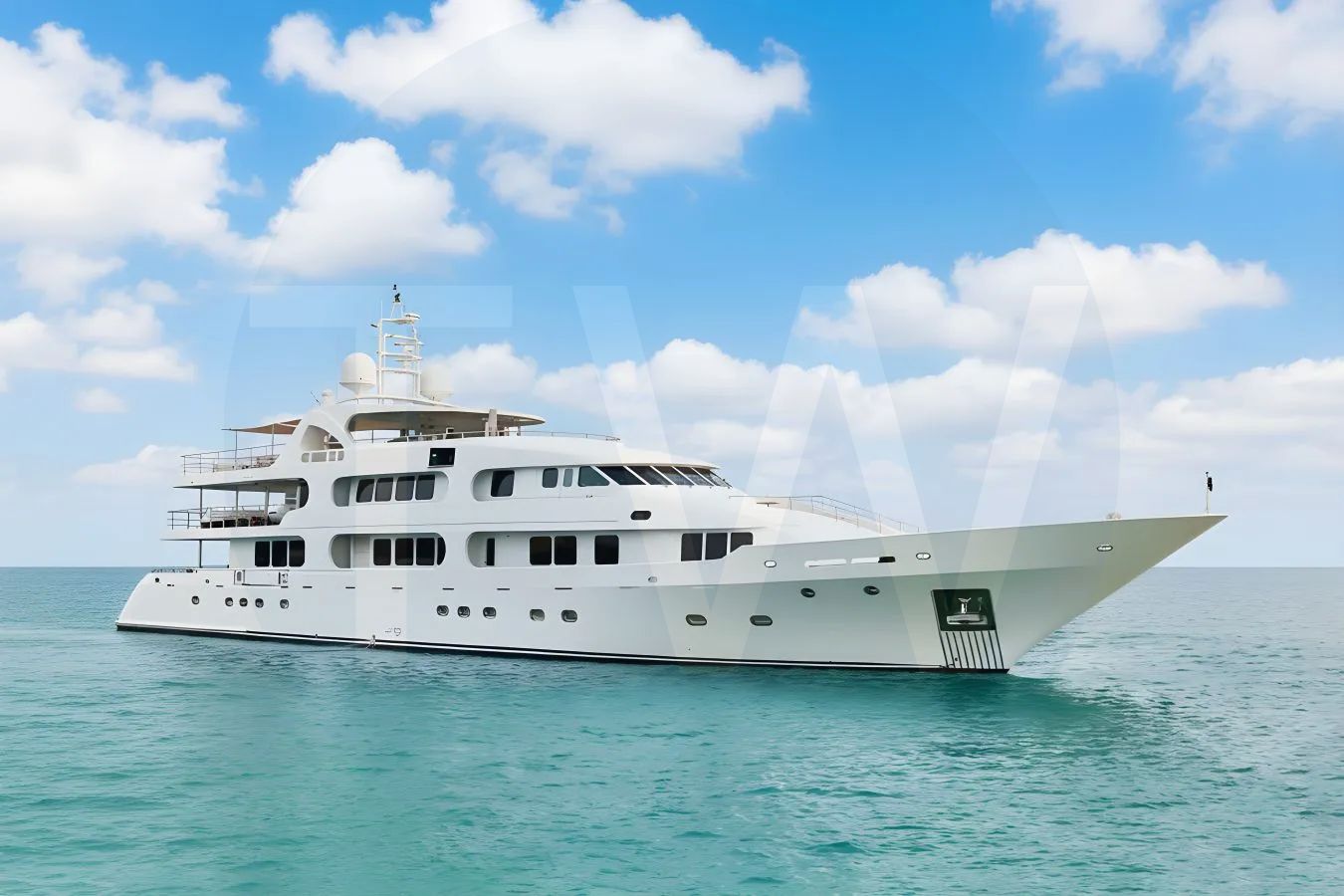 White Sojo yacht - 2026 guide with the owner of the world's 934th largest yacht, the 54th largest yacht built by superyacht builder Benetti Yachts, based in Italy.