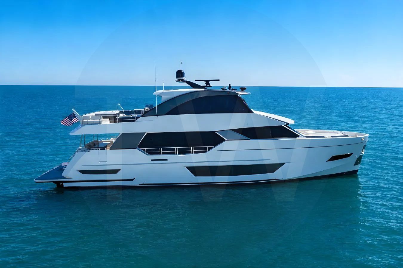 White Stottsea yacht - 2026 guide with the owner of the world's 11622nd largest yacht, the 176th largest yacht built by superyacht builder Ocean Alexander, based in Taiwan.